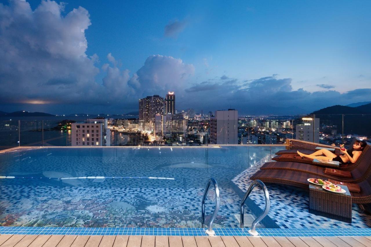 Senia Hotel Nha Trang Esterno foto