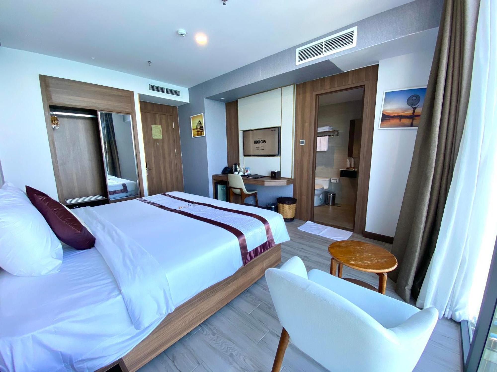 Senia Hotel Nha Trang Esterno foto