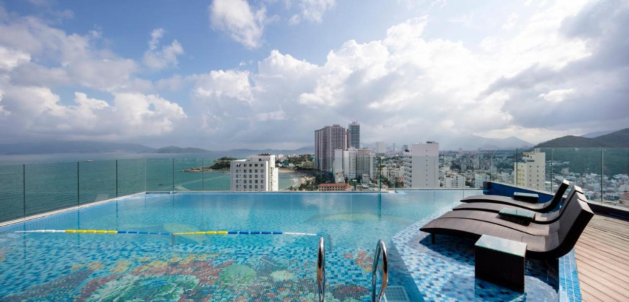 Senia Hotel Nha Trang Esterno foto