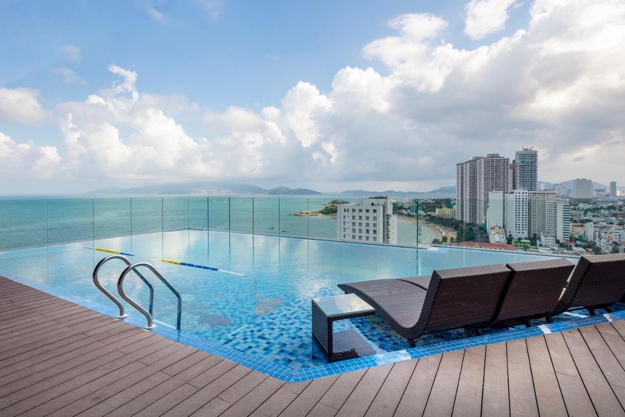 Senia Hotel Nha Trang Esterno foto